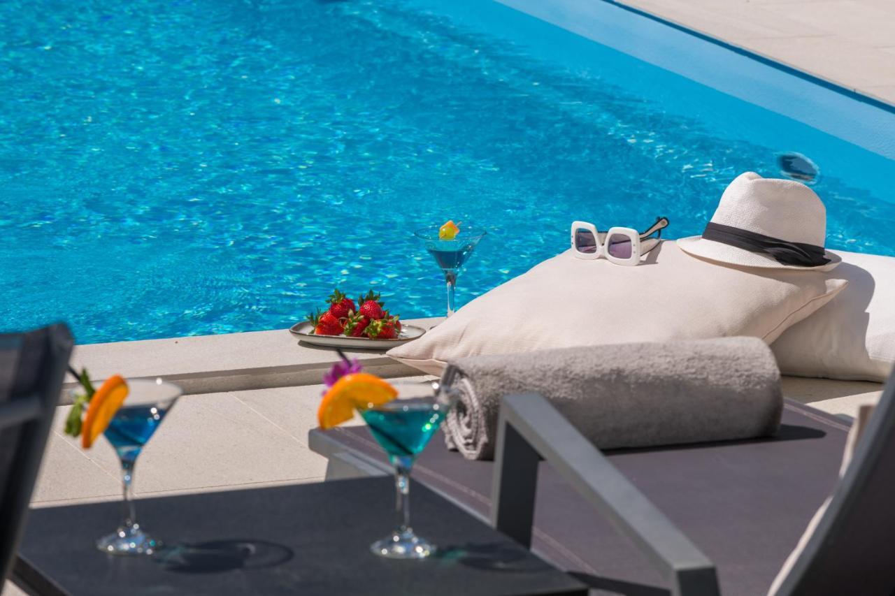 Villa Oasis - Your Luxury Home Away From Home Celopeci 외부 사진