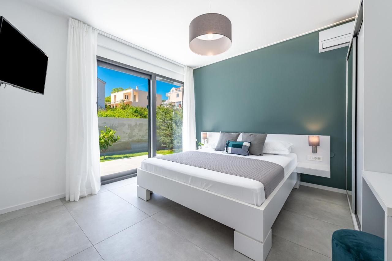 Villa Oasis - Your Luxury Home Away From Home Celopeci 외부 사진