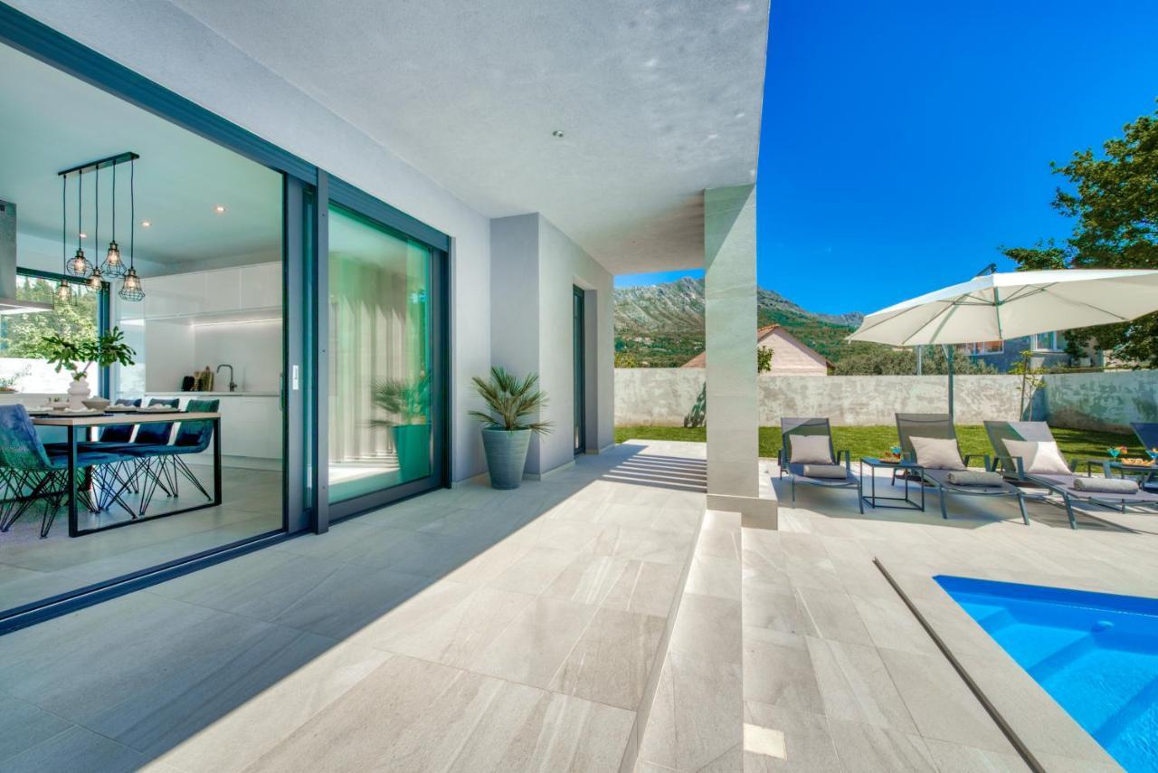 Villa Oasis - Your Luxury Home Away From Home Celopeci 외부 사진