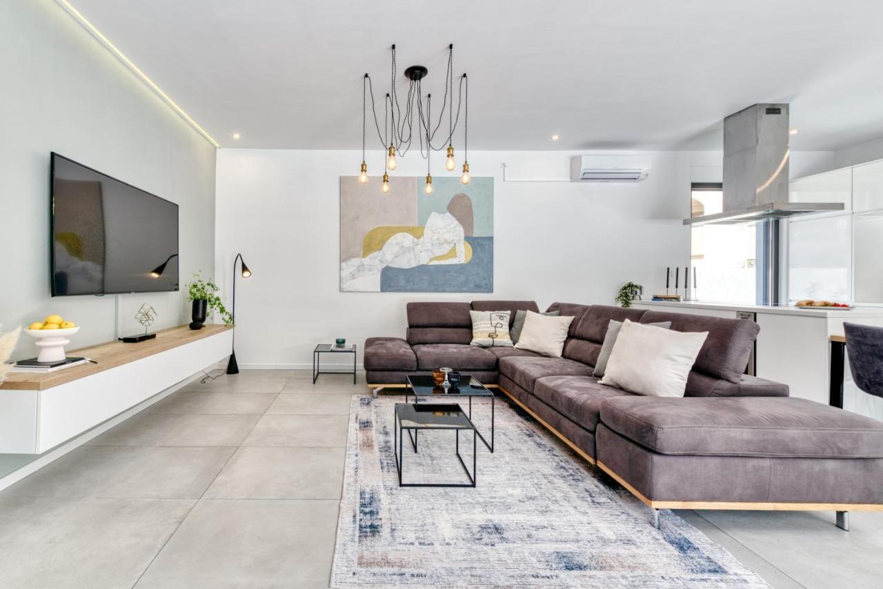 Villa Oasis - Your Luxury Home Away From Home Celopeci 외부 사진