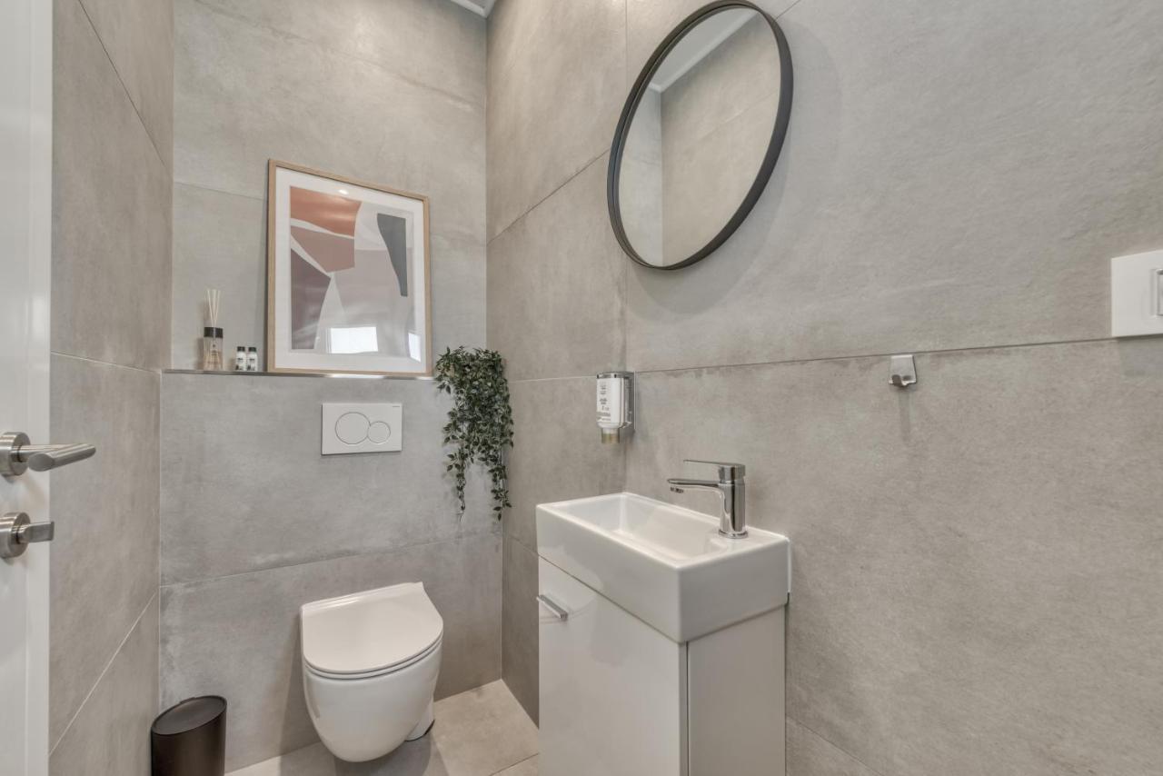 Villa Oasis - Your Luxury Home Away From Home Celopeci 외부 사진