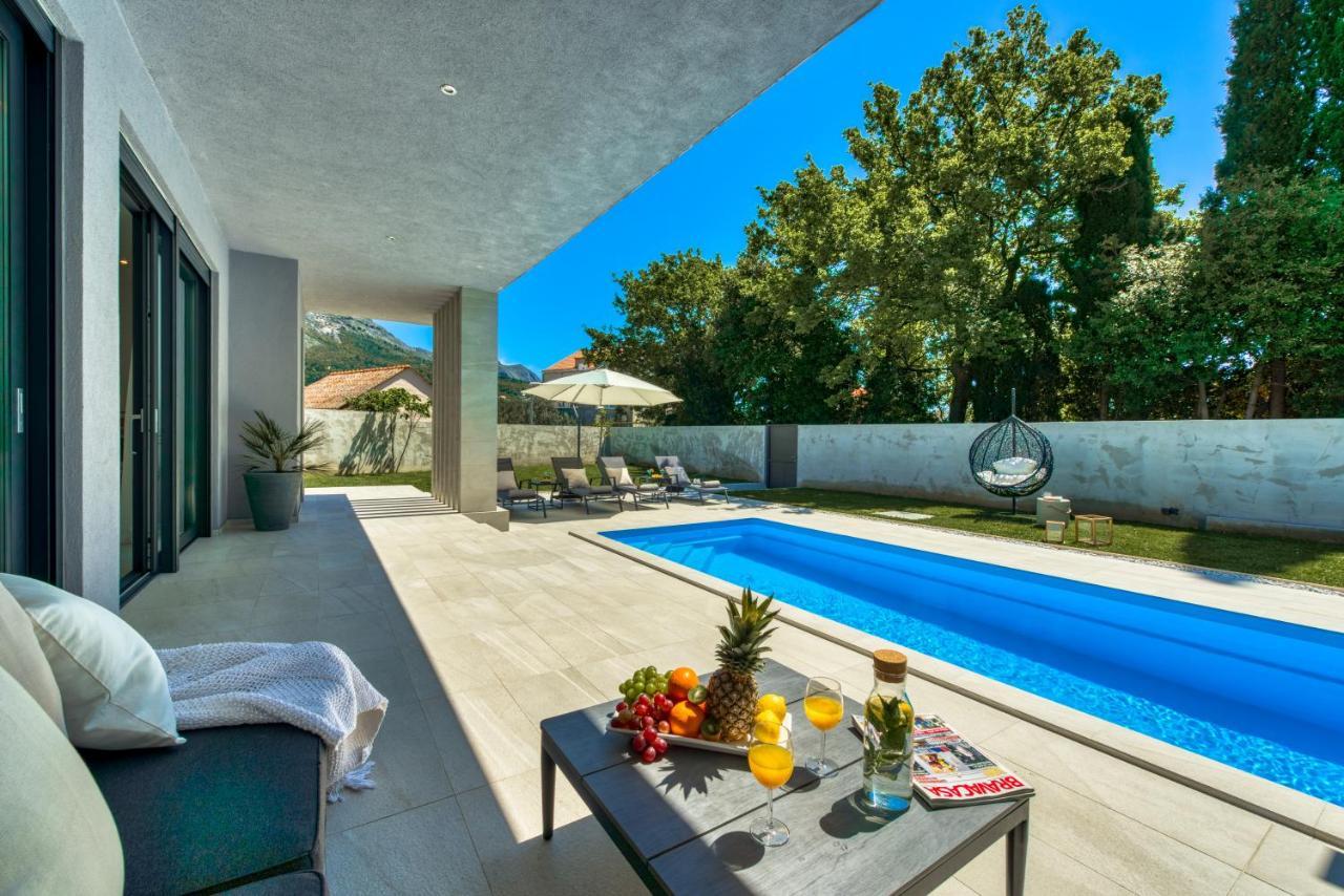 Villa Oasis - Your Luxury Home Away From Home Celopeci 외부 사진