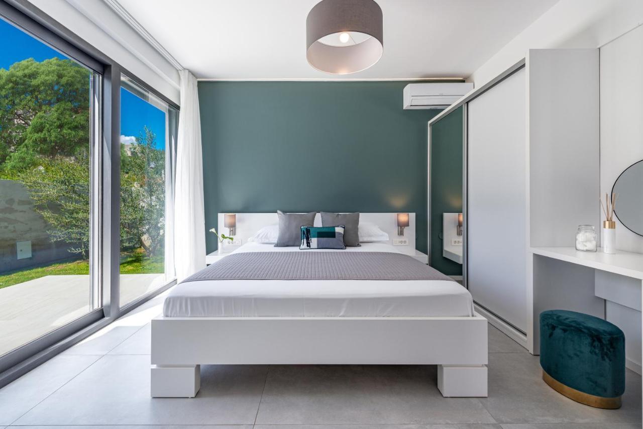 Villa Oasis - Your Luxury Home Away From Home Celopeci 외부 사진