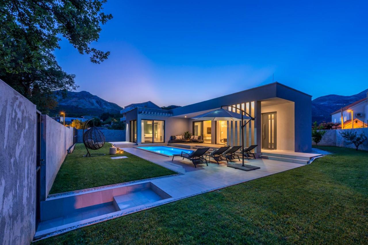 Villa Oasis - Your Luxury Home Away From Home Celopeci 외부 사진