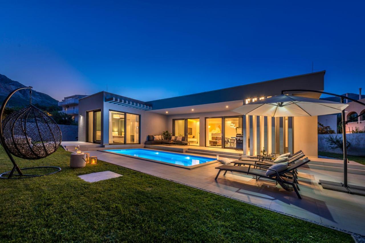Villa Oasis - Your Luxury Home Away From Home Celopeci 외부 사진
