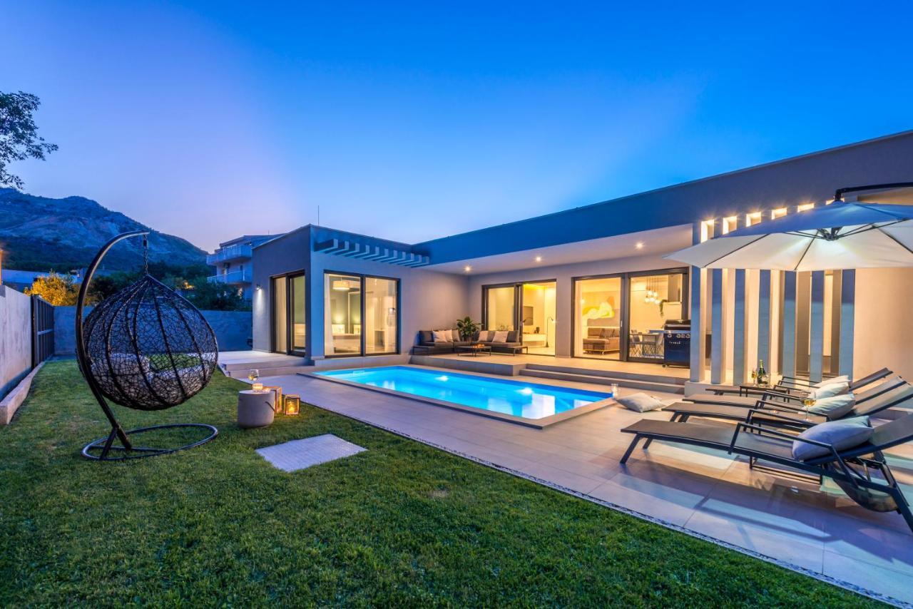 Villa Oasis - Your Luxury Home Away From Home Celopeci 외부 사진
