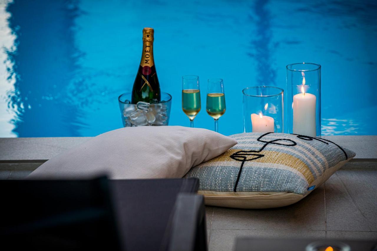 Villa Oasis - Your Luxury Home Away From Home Celopeci 외부 사진